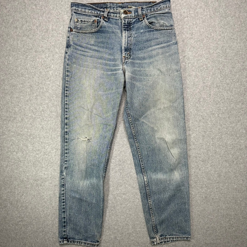 Vintage Levis 550 Relaxed Fit Tapered Leg Jeans 31x30.5 Light Wash Blue 1992 USA